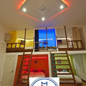 https://metropolis-hostel.inbudapesthotels.com